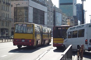 Komunikacja miejska w centrum Warszawy podczas uroczystości żałobnych. #KomunikacjaMiejska #MZA #PKSGrodzisk #Michalczewski #objazdy #Warszawa #Centrum #zasilenia #Ikarus #MAN #Jelcz #SolarisStalowa #Ostrobramska #Woronicza #Kleszczowa #Redutowa