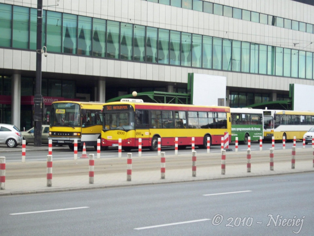 Komunikacja miejska w centrum Warszawy podczas uroczystości żałobnych. #KomunikacjaMiejska #MZA #PKSGrodzisk #Michalczewski #objazdy #Warszawa #Centrum #zasilenia #Ikarus #MAN #Jelcz #SolarisStalowa #Ostrobramska #Woronicza #Kleszczowa #Redutowa