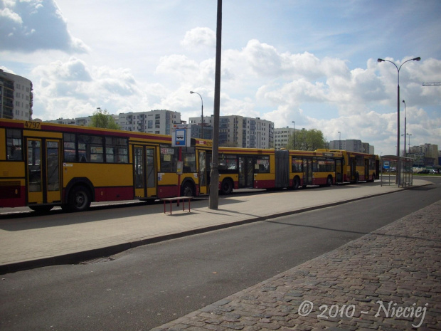 Komunikacja miejska w centrum Warszawy podczas uroczystości żałobnych. #KomunikacjaMiejska #MZA #PKSGrodzisk #Michalczewski #objazdy #Warszawa #Centrum #zasilenia #Ikarus #MAN #Jelcz #SolarisStalowa #Ostrobramska #Woronicza #Kleszczowa #Redutowa