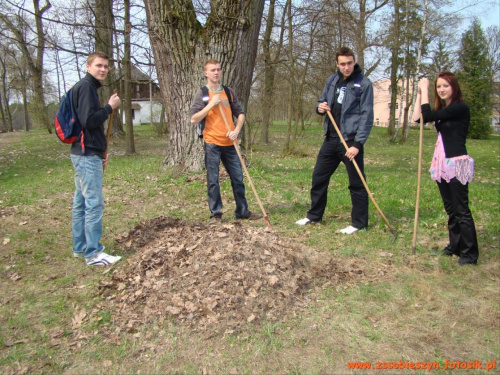 Wszystkie taczki były zajęte- więc chwila odpoczynku #Sobieszyn #Brzozowa #TechnikumAgrobiznesu