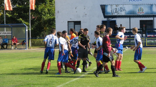 Pogoń Leżajsk - Wisłok Strzyżów 02.10.2011 r.- II liga podkarpacka juniorów starszych i młodszych #juniorzy #lezajsk #lezajsktm #leżajsk #PiłkaNożna #pogon #pogoń #PogońLeżajsk #sport #strzyżów #wisłok #WisłokStrzyżów