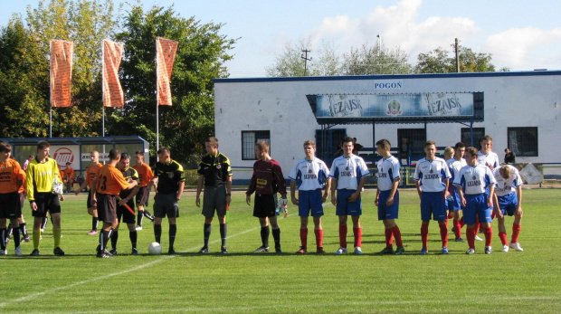 Pogoń Leżajsk - Wisłok Strzyżów 02.10.2011 r.- II liga podkarpacka juniorów starszych i młodszych #juniorzy #lezajsk #lezajsktm #leżajsk #PiłkaNożna #pogon #pogoń #PogońLeżajsk #sport #strzyżów #wisłok #WisłokStrzyżów