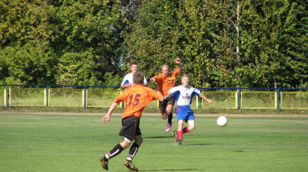 Pogoń Leżajsk - Wisłok Strzyżów 02.10.2011 r.- II liga podkarpacka juniorów starszych i młodszych #juniorzy #lezajsk #lezajsktm #leżajsk #PiłkaNożna #pogon #pogoń #PogońLeżajsk #sport #strzyżów #wisłok #WisłokStrzyżów