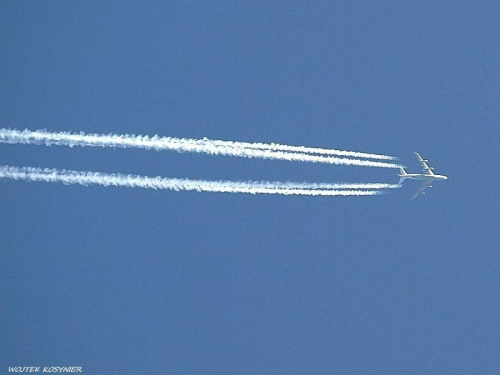 Boeing 747 (D-ABVE) relacji Hongkong-Frankfurt nad Suwałkami
20 kwietnia 2010 - 19:06; Pułap: 11582 m; Prędkość: 833 km/h #samoloty #Suwałki #LotnictwoPasażerskie