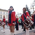 Dzień Ziemi - przemarsz i musztra 22 kwietnia 2010. Orkiestrę prowadziła tamburmajorka Paulina Kacprowicz