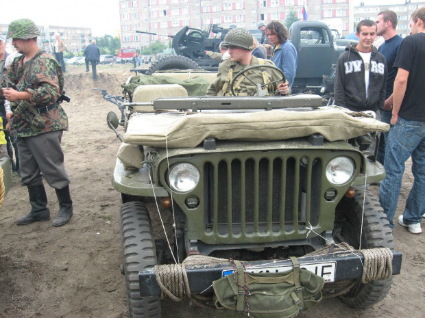 Jeden z pojazdów terenowych #Militariada2011 #NowaDęba #RekonstrukcjaHistoryczna