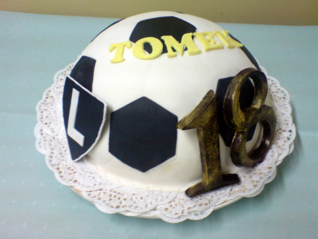 Piłka dla 18 -latka TOMKA #tort #PiłkaNożna