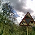 na drodze jak w życiu - nie ma łatwo, zakręty, górki i cieśniny.. #Anglia #WestYorkshire #Baildon #Heaton