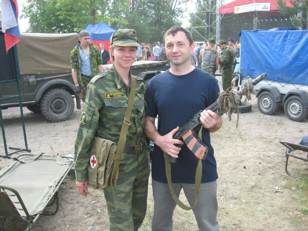 Z sympatyczną rekonstruktorką z grupy rosyjskiej #Militariada2012 #NowaDęba #RekonstrukcjaHistoryczna