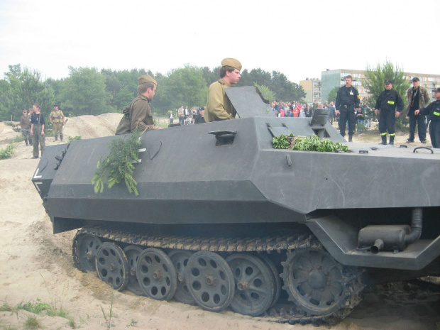 Powrót z miejsca pokazu #Militariada2012 #NowaDęba #RekonstrukcjaHistoryczna