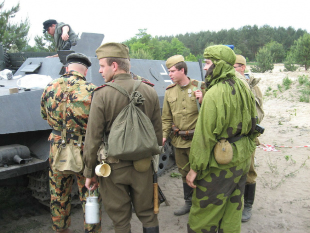 Grupa rekonstruktorów #Militariada2012 #NowaDęba #RekonstrukcjaHistoryczna