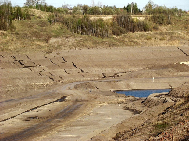 wtórna krystalizacja minerałów na hałdzie w Rudzie Śląskiej