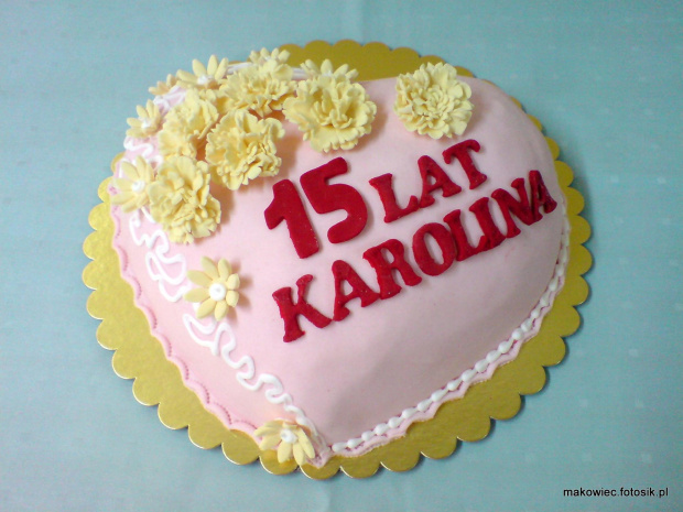 Tor na 15 urodziny z gozdzikami #tort #urodziny #impreza