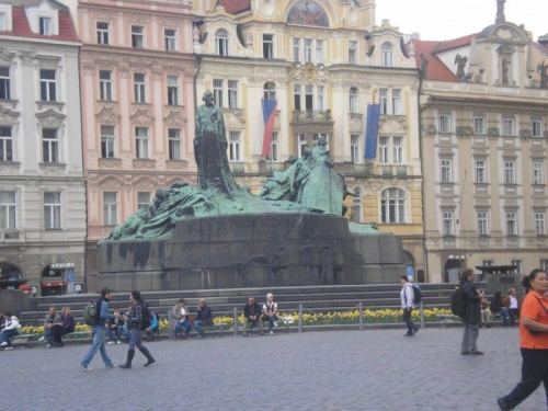 Praga - pomnik Jana Husa na rynku #praga #wycieczka #zwiedzanie #czechy