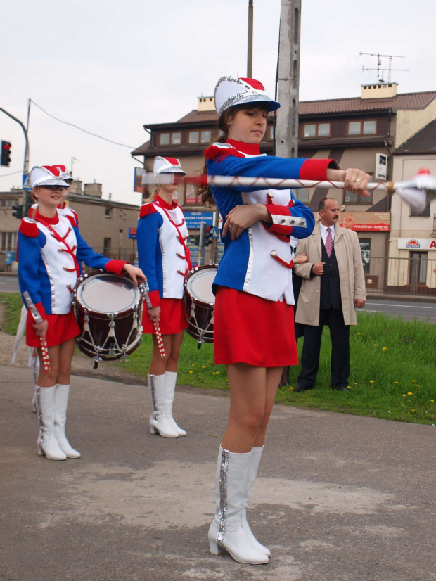 3 maja 2010 - występ w Warszawie. Orkiestra gra po raz pierwszy w nowych strojach.