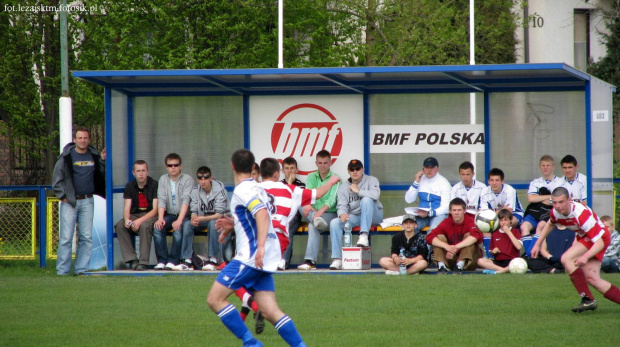 Juniorzy Starsi Pogoń Leżajsk - Resovia Rzeszów (2:4), kwiecień 2010 r., miejsce: Leżajsk #PogonLezajsk #PogońLeżajsk #pogon #pogoń #lezajsk #leżajsk #lezajsktm #juniorzy #sport #PiłkaNożna