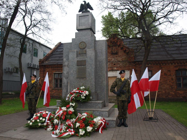 3 maja 2010 - występ w Warszawie. Orkiestra gra po raz pierwszy w nowych strojach.