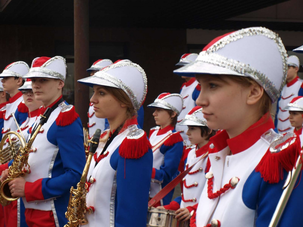 3 maja 2010 - występ w Warszawie. Orkiestra gra po raz pierwszy w nowych strojach.