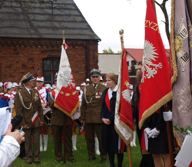 3 maja 2010 - występ w Warszawie. Orkiestra gra po raz pierwszy w nowych strojach.