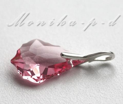 772W. SWAROVSKI Baroque light rose -wisiorek 3,5cm
Kryształ wysokości 22mm
Zawieszka- srebro