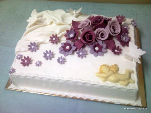 Tort na komunię biało - fioletowy z aniołkiem #komunia #tort #kościół