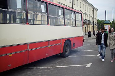 Przede wszystkim pojazdy zabytkowe obsługujące linię A #Ogórek #Ogórki #SAN #JelczMex272 #Jelcz043 #Ikarus260 #Solaris #Skoda #KarosaJelczPR110U #NocMuzeów