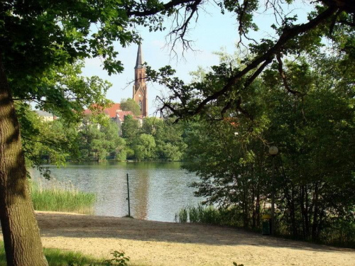 Właśnie wróciłam z przepięknego miasteczka w Lubuskiem.......położone nad trzema jeziorami - Lubniewice ... :))))