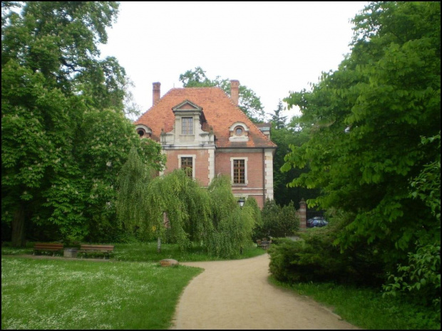 Siedziba dyrekcji Ośrodka Kultury Leśnej w Gołuchowie