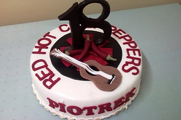 Red Hot Chili Peppers - 18 lat #RedHotChiliPeppers #tort #kapela #rock #RHCP #gitara