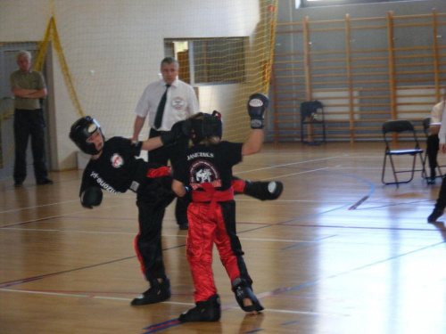 www.fightzone.pl #FightZone #elstark #kickboxing #AllStyleKarate #dzieci #SztukiWalki #wejherowo #luzino