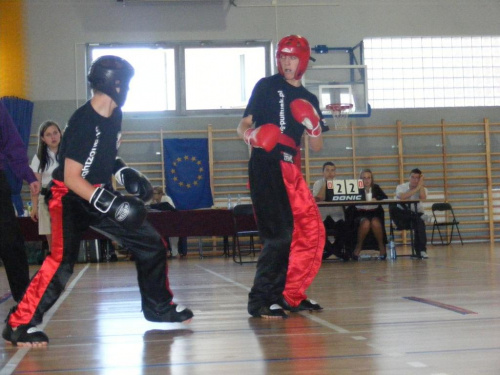 www.fightzone.pl #FightZone #elstark #kickboxing #AllStyleKarate #dzieci #SztukiWalki #wejherowo #luzino