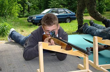 28 maja odbyły się I Międzyszkolne Zawody Strzeleckie o Nagrodę Dyrektora Zespołu Szkół w Sobieszynie. Konkurencje broń pneumatyczna, kbks, łuk #Sobieszyn #Brzozowa #Strzelanie