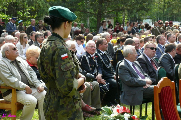 Niedzielne obchody 70. rocznicy śmierci mjr Henryka Dobrzańskiego Hubala, które odbyły się w lasach koło Spały #Hubal