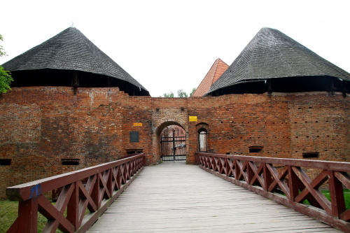Zamek w Międzyrzeczu.
Brama wjazdowa na dziedziniec zamku.
