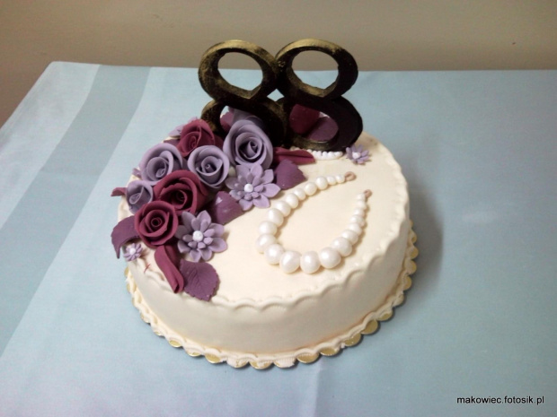 Tort dla 88 Letniej Pani #tort #urodziny #pani #perły