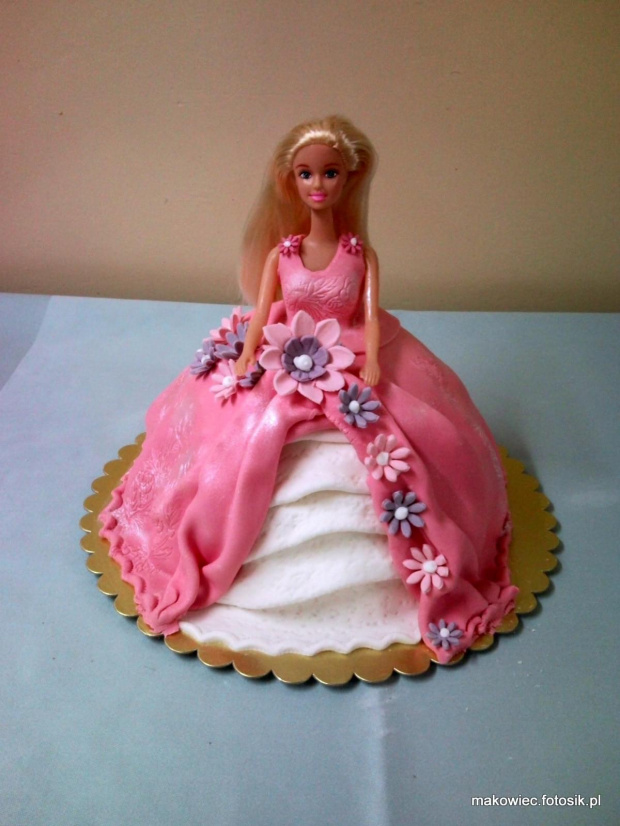 Barbi w różowej sukience #tort #Lala #barbi #urodziny
