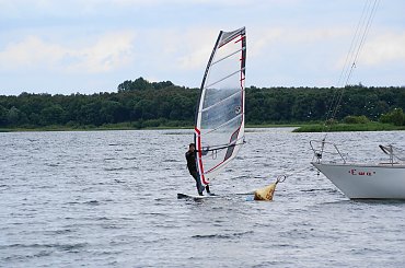 Miasteczko Powidz, Jezioro Powidzkie, osrodki #Powidz #Wielkoplska #jezioro #żagle #xnifar #rafinski