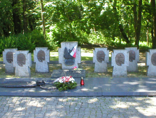 MOGIŁA POLEGŁYCH NA WESTERPLATTE