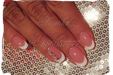 #paznokcie #żel #żelowe #kamuflaż #cover #french #swarovski #pazurki #tipsy #ozdoby #brokat #frencz #kamuflujący