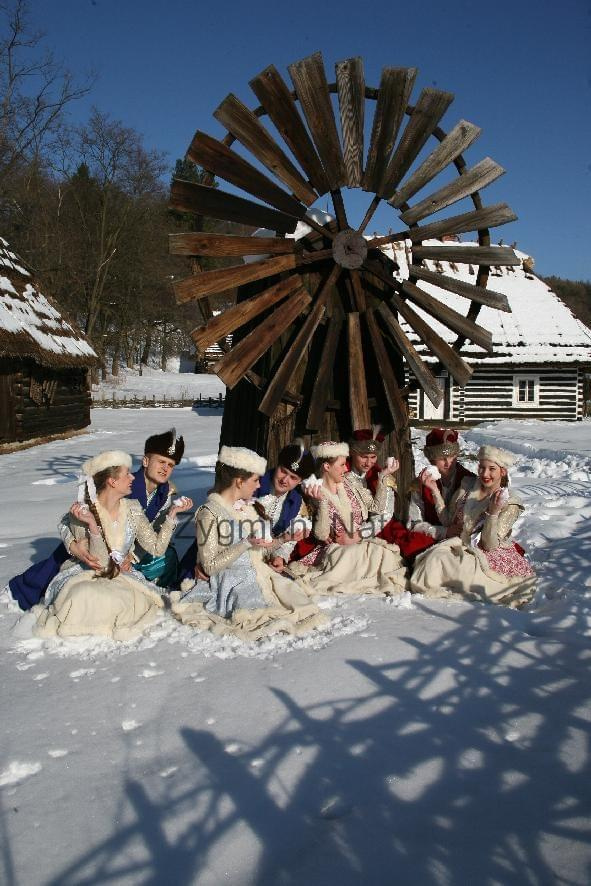 luty'2010 - plener ZTL Sanok w skansenie (zdjęcia Zygmunta Natera) #plener #luty #skansen #ZTLSANOK