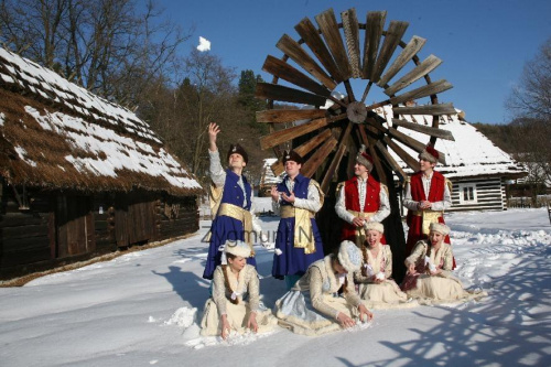 luty'2010 - plener ZTL Sanok w skansenie (zdjęcia Zygmunta Natera) #plener #luty #skansen #ZTLSANOK