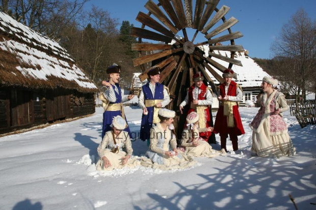 luty'2010 - plener ZTL Sanok w skansenie (zdjęcia Zygmunta Natera) #plener #luty #skansen #ZTLSANOK