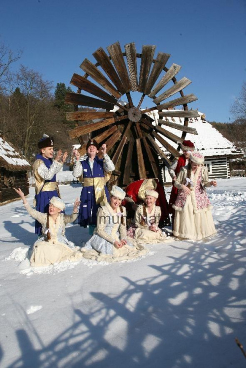 luty'2010 - plener ZTL Sanok w skansenie (zdjęcia Zygmunta Natera) #plener #luty #skansen #ZTLSANOK