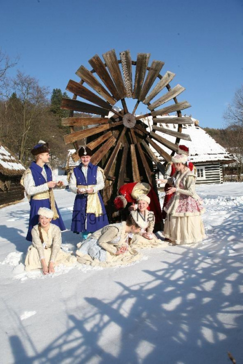 luty'2010 - plener ZTL Sanok w skansenie (zdjęcia Zygmunta Natera) #plener #luty #skansen #ZTLSANOK