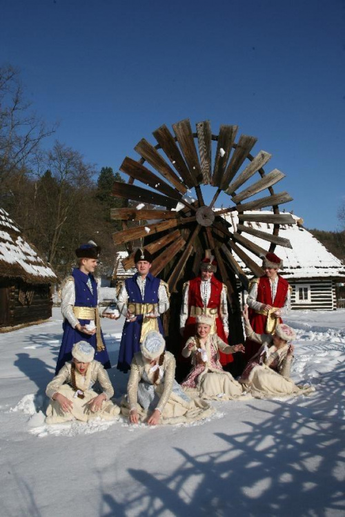 luty'2010 - plener ZTL Sanok w skansenie (zdjęcia Zygmunta Natera) #plener #luty #skansen #ZTLSANOK