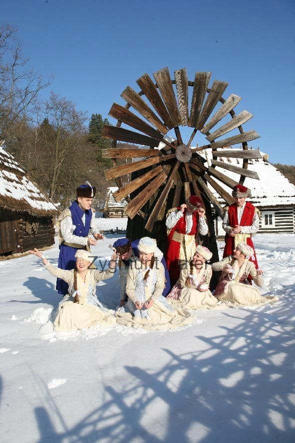 luty'2010 - plener ZTL Sanok w skansenie (zdjęcia Zygmunta Natera) #plener #luty #skansen #ZTLSANOK