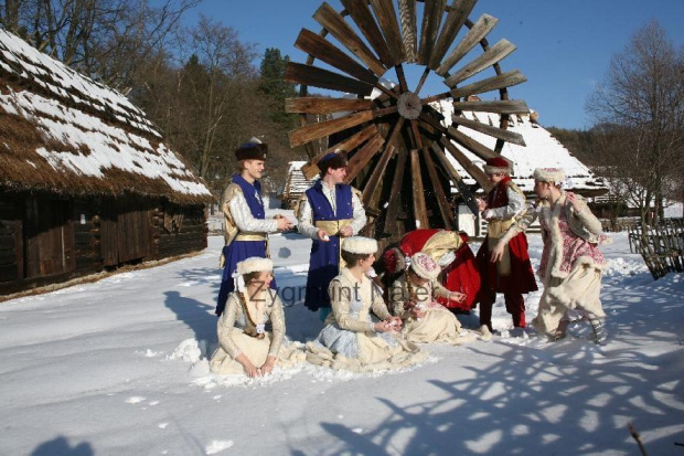 luty'2010 - plener ZTL Sanok w skansenie (zdjęcia Zygmunta Natera) #plener #luty #skansen #ZTLSANOK