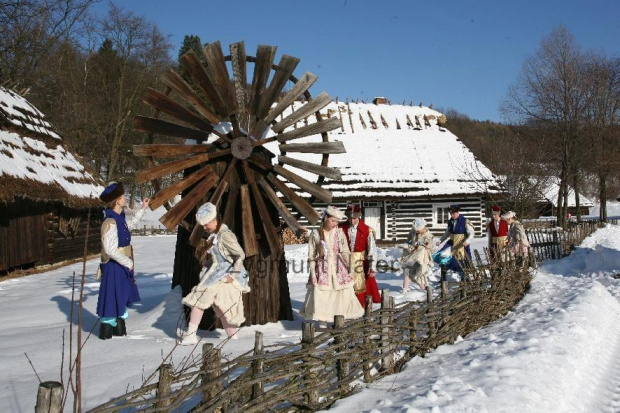 luty'2010 - plener ZTL Sanok w skansenie (zdjęcia Zygmunta Natera) #plener #luty #skansen #ZTLSANOK