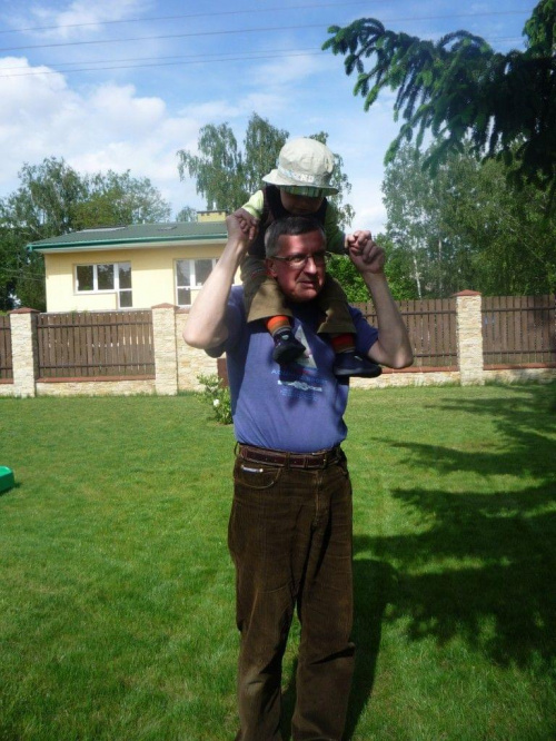 24 maja 2009, Mikołaja zabawy w ogrodzie z tatą