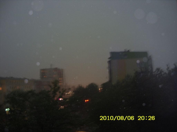 Warszawa przez szybe:)burza